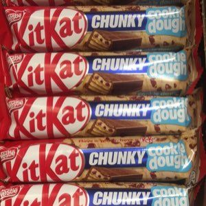 Kitkat Chunky Cookie Dough Flavour Chocolate Bar 42g